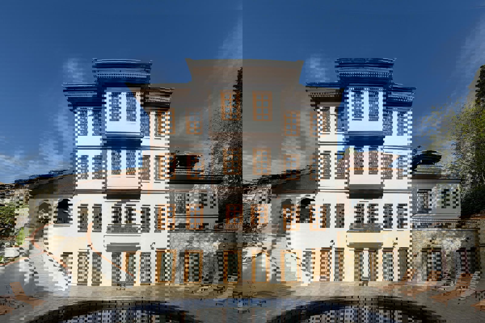 L1E12337A1W1600H1066