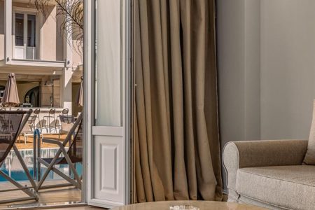 Royal Nidri Suites – logies